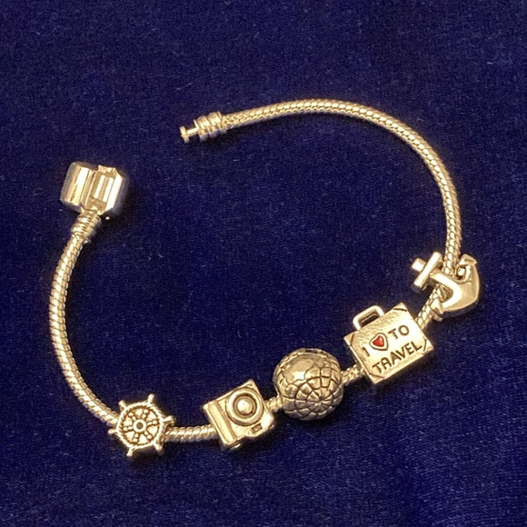 ๐ธ NWOT - Camera - Silvertone Slider Charm ๐ธ - Picture 2 of 6